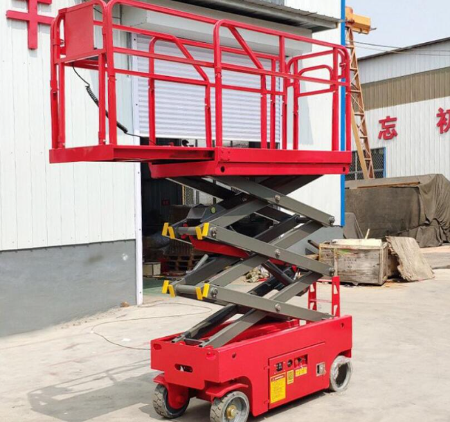 隆子移动剪叉式升降机